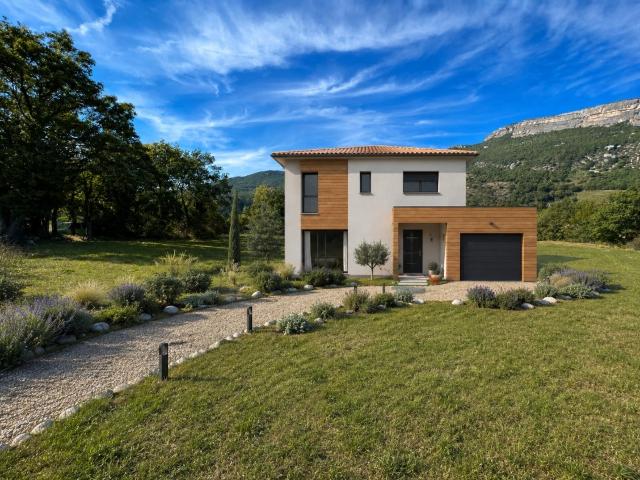 Maison vente à Forcalquier, Entrepierres