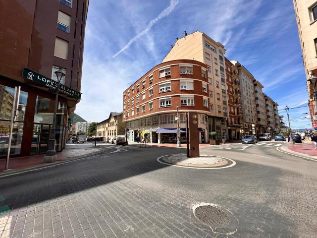 Oficina en venta en Flores del Sil, El Bierzo