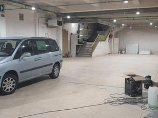 Local Commercial location à Thionville, Hayange