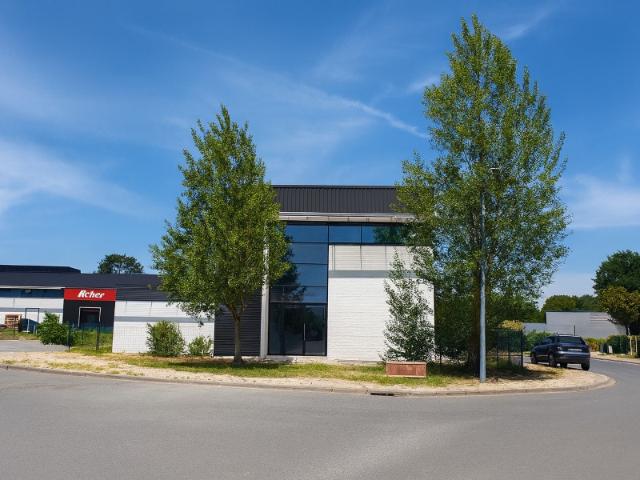 Local Commercial location à Bordeaux, Canéjan