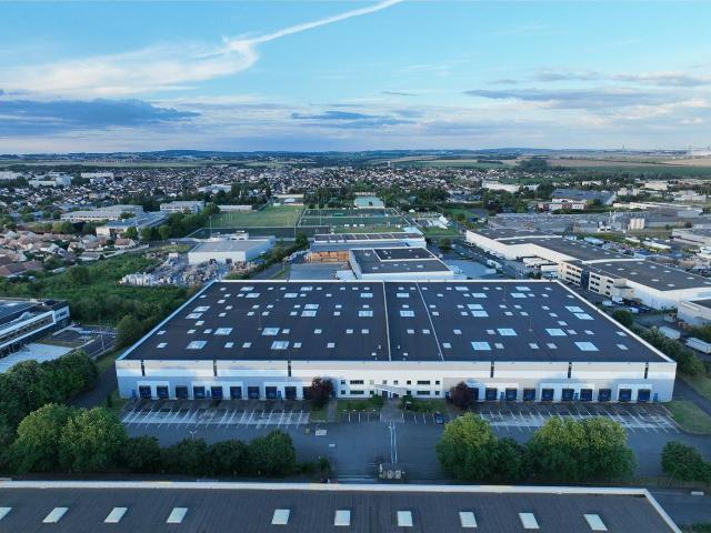 Local Commercial location à Le Bourget, Seine-Saint-Denis