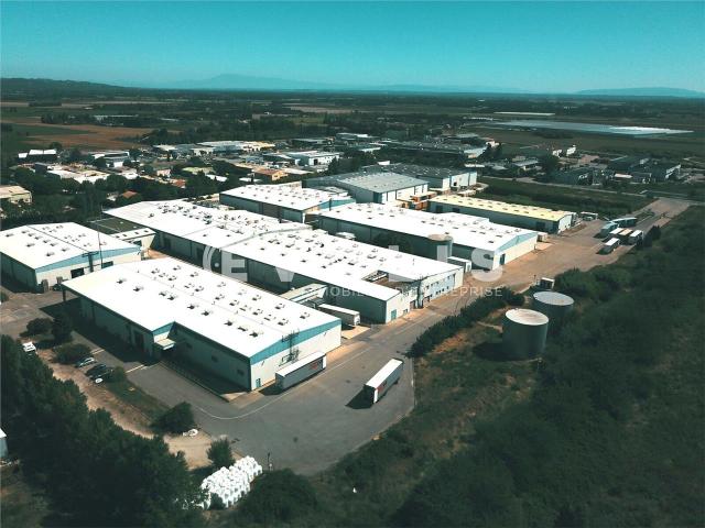 Local Commercial location à Zone du Roubian, Tarascon