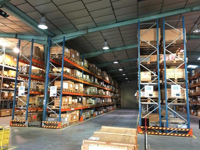 Local Commercial location à France métropolitaine, Vitrolles