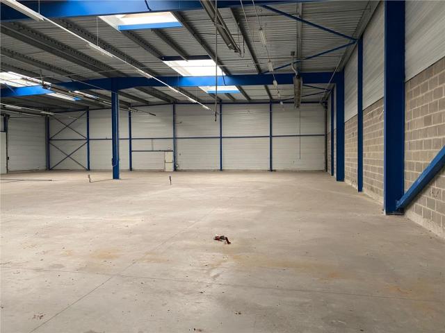 Local Commercial vente à Pontoise, Magny-en-vexin