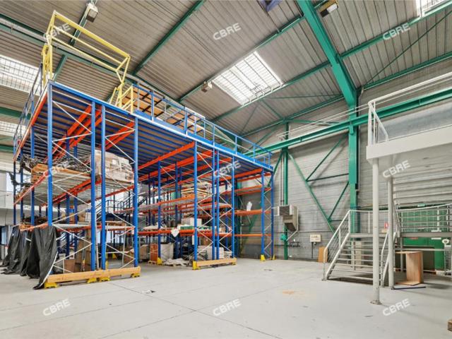 Local Commercial vente à Versailles, Montigny-le-bretonneux