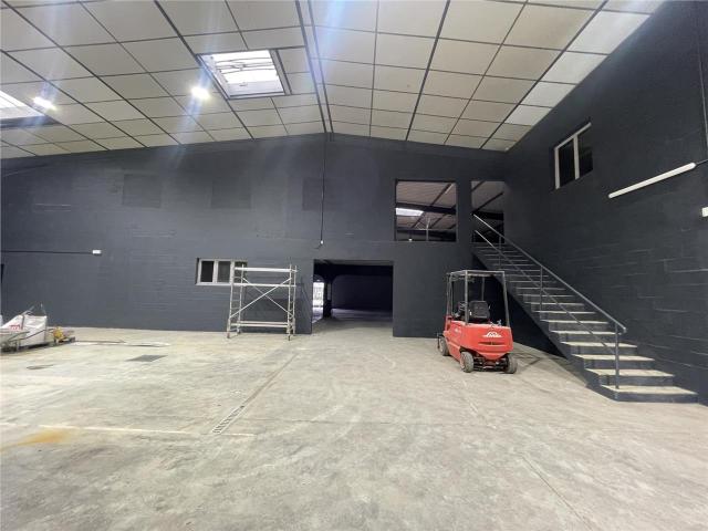 Local Commercial vente à Palaiseau, Sainte-geneviève-des-bois