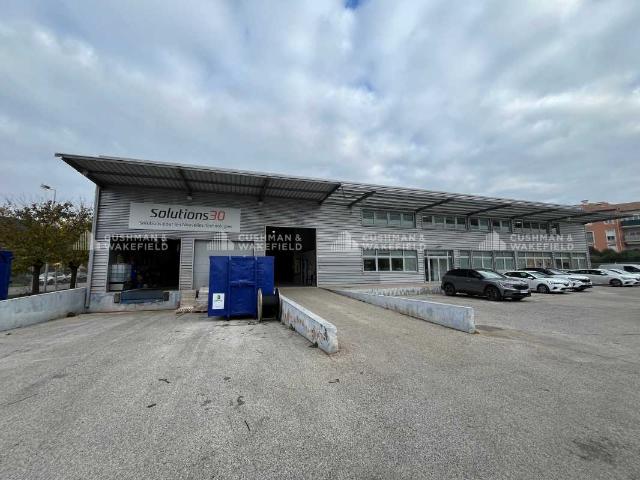 Local Commercial location à Brignoles, Le Luc