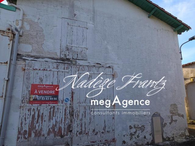 Garage vente à Saint-Jean-d'Angély, Saint-jean-d'angély