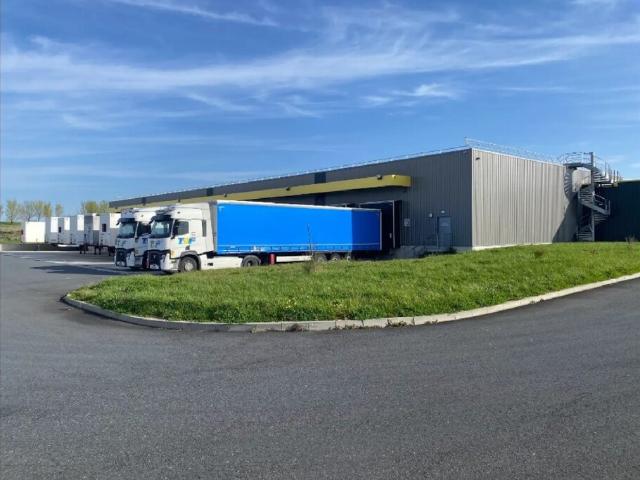 Local Commercial vente à Châteauroux, Montierchaume