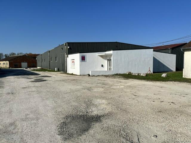 Local Commercial vente à Saint-Dizier, Valcourt