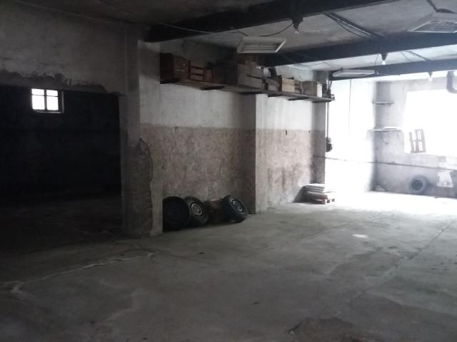 Garage vente à Saint-Jean-de-Maurienne, Modane