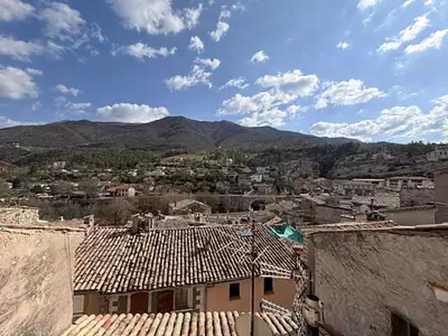 Maison vente à Castellane, Entrevaux