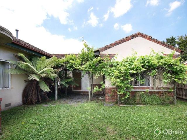 House for sale in Oakleigh