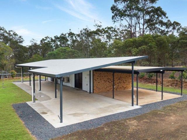 House for sale in Fernvale