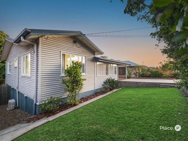 House for sale in Holland Park, Greater Brisbane