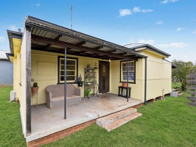 House for sale in Ardlethan, New South Wales
