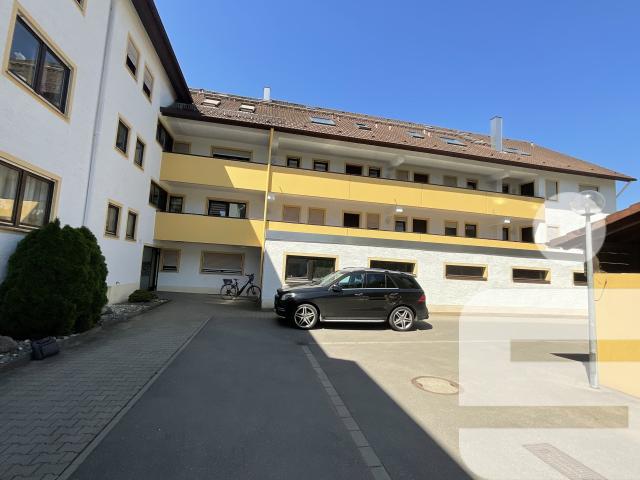 Dachgeschosswohnung kaufen in Vöhringen, Bayern
