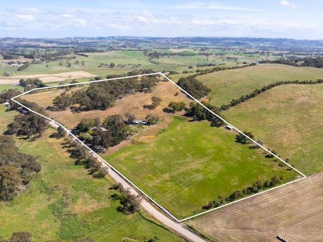 Cottage for sale in Horseshoe Creek, South Australia