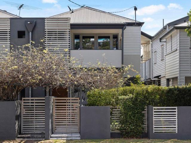 Townhouse for sale in Toombul, Queensland