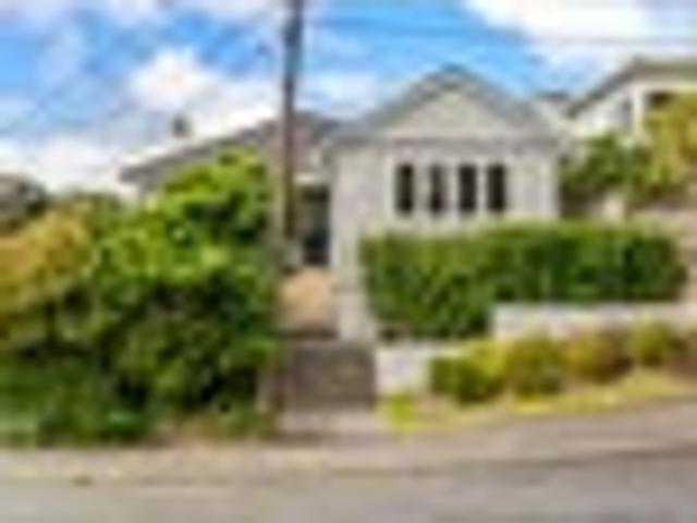 House for sale in Highland Park, Wellington