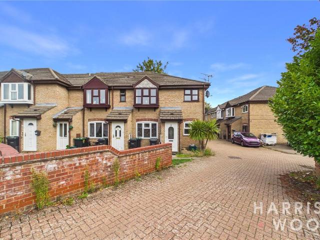 House for rent in Highwoods, Colchester