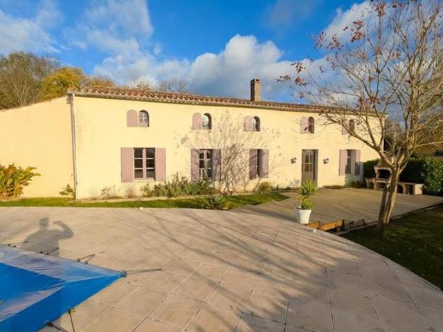 Maison vente à Nérac, Fieux