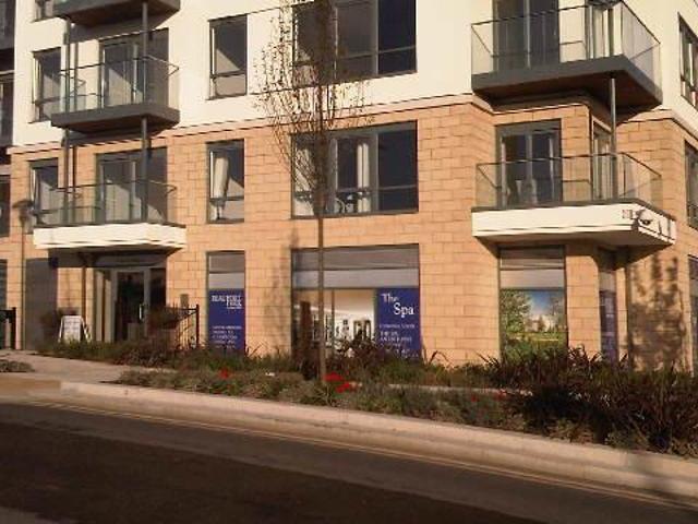 Apartment for rent in Beaufort Park, Greater London
