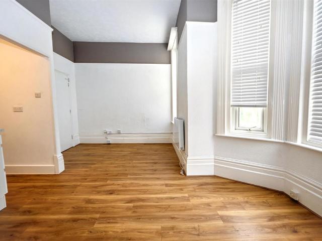 Studio for rent in Upperton, Eastbourne