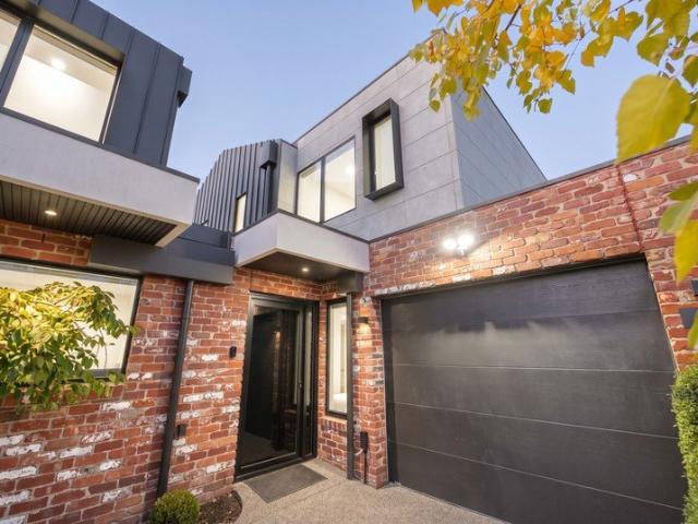 Townhouse for sale in Camerons Creek, Victoria