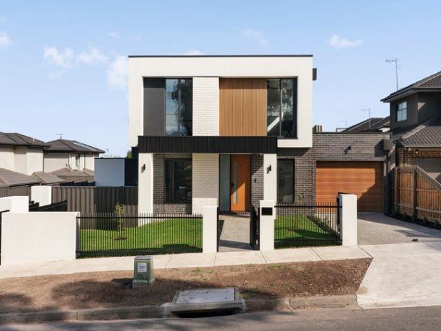Townhouse for sale in Camerons Creek, Victoria