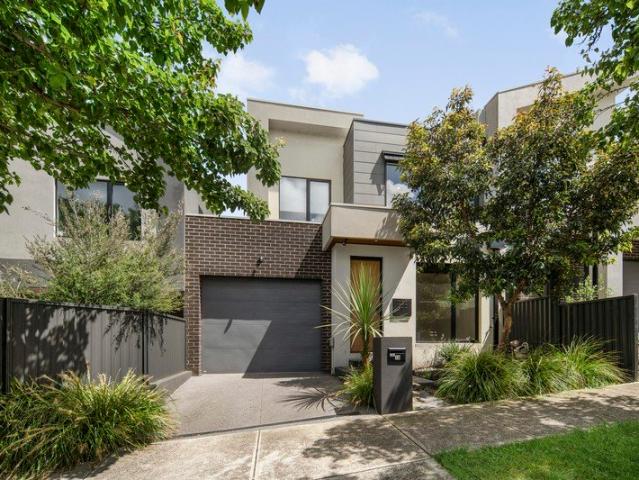 Townhouse for sale in Reservoir, Melbourne