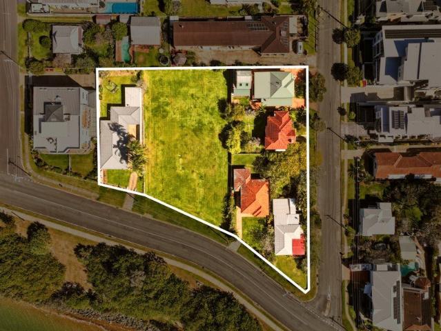 Land for sale in Woody Point, Greater Brisbane