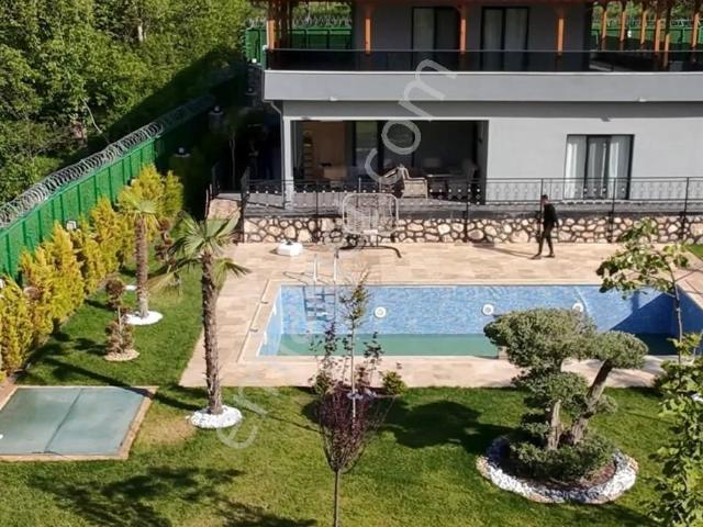 Yeşilyurt içerisinde satılık Villa