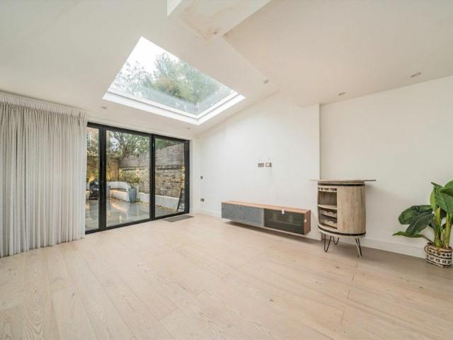 House for rent in Fulham, Cat Hill