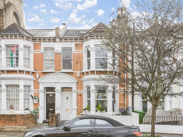 House for rent in Fulham, Walham Green