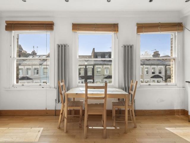 Apartment for rent in Fulham, Walham Green