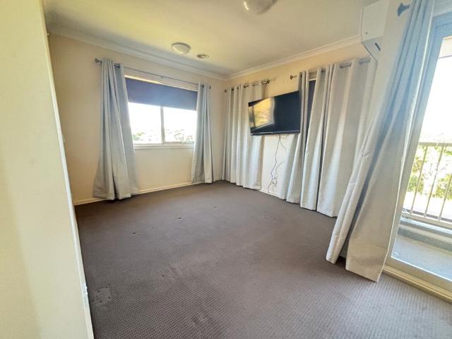 Room for rent in Epping Gardens Estate, Melbourne