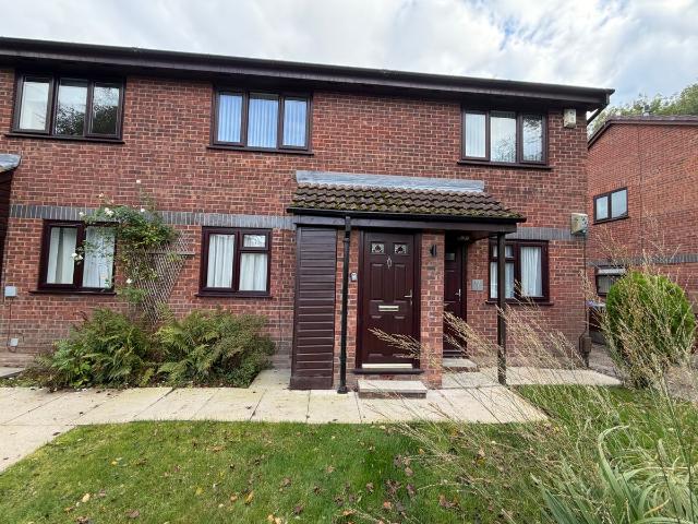 Apartment for rent in Pendlebury, Salford