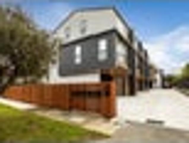 Townhouse for rent in Balmoral