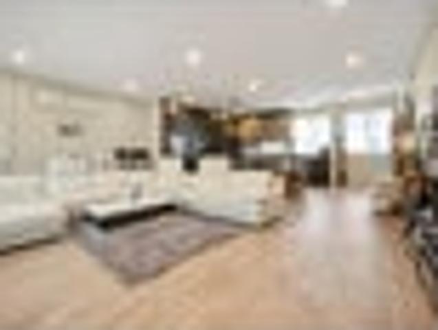 Townhouse for rent in Balmoral