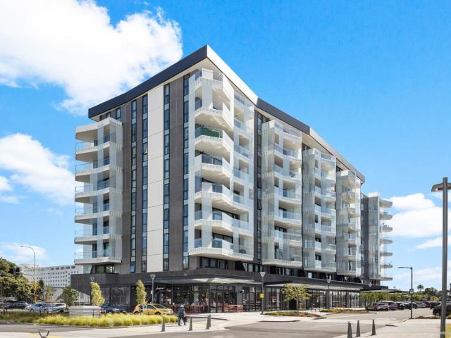 House for rent in Alexandra Park Apartments, Albert-Eden