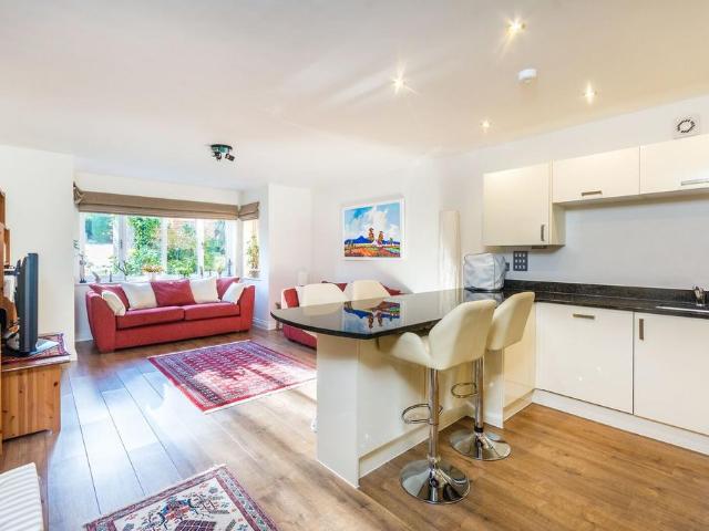 Apartment for rent in Boxgrove, Westborough