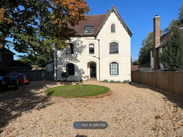 Apartment for rent in Westborough, Surrey