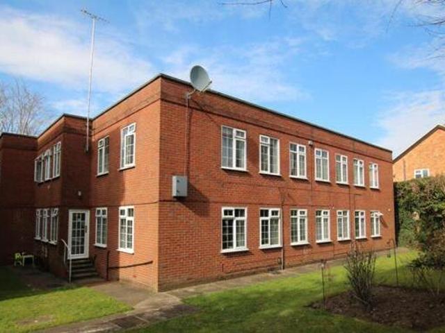 House for sale in Pachesham Park, Surrey