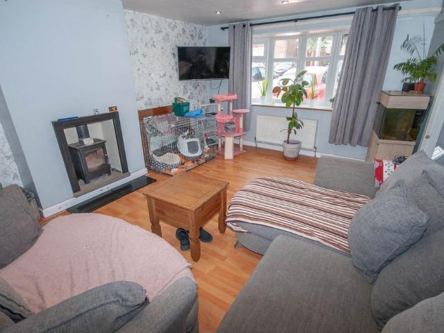 House for rent in Overslade, New Bilton