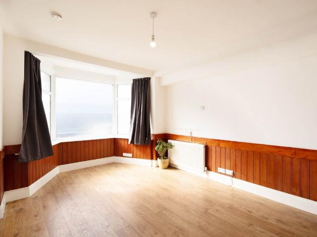 House for rent in Rosehill, Greater London