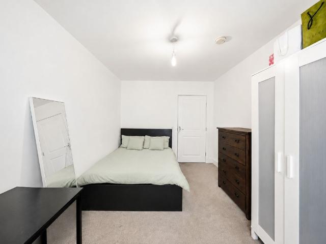House for rent in London Borough of Tower Hamlets, Greater London
