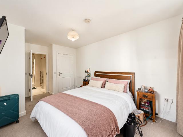 House for rent in London Borough of Tower Hamlets, Greater London