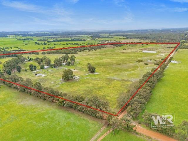 Cottage for sale in Narrikup, Western Australia