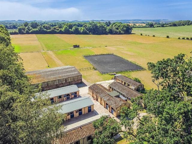 House for sale in Barton Stacey, Hampshire